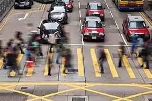 車輛右轉(zhuǎn)彎時(shí)不注意這些！兩本駕照都不夠扣，老司機(jī)都會(huì)犯錯(cuò)！