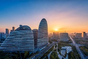今天，致敬改革開放，致敬我們共同奮斗的四十年