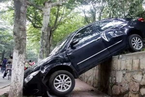 汽車剎車失靈前的4個(gè)征兆，記住了關(guān)鍵時(shí)候能保命！
