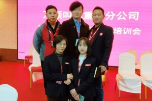 從辦公室文職到萬順叫車，重慶辣妹子的自由與自在